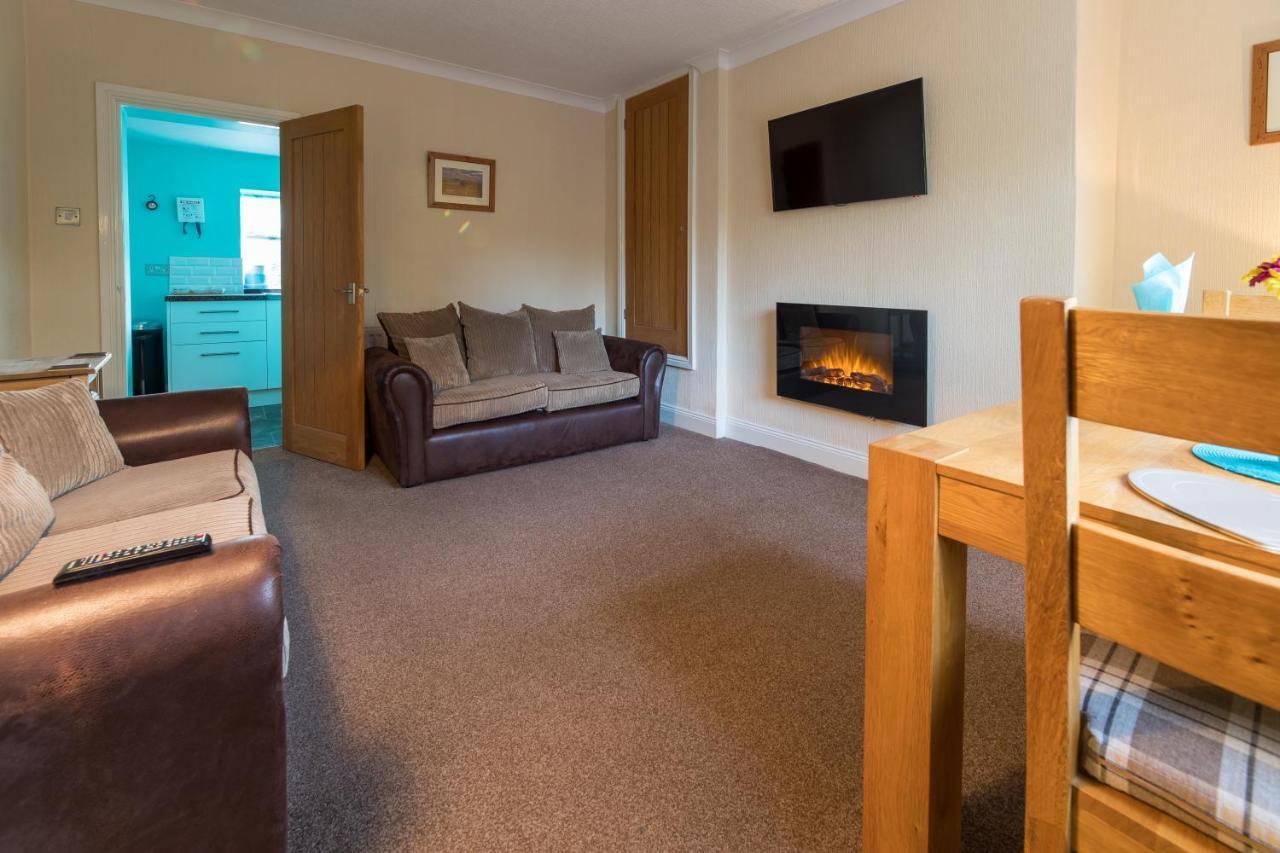 Host & Stay - Poppy Cottage Bamburgh Eksteriør billede